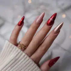 Świąteczny manicure: Czerwone paznokcie, które dodadzą magii świąt