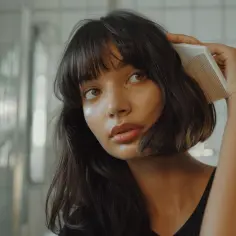 Fryzura long bob z grzywką: Inspiracje i wskazówki