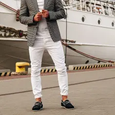 Buty sportowe do eleganckich spodni: Jak łączyć style?